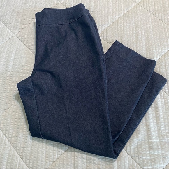 Chico's Pants - Chico’s So Slimming Cropped Dark Denim Stretch Pull-On Pants Size .5 S/6